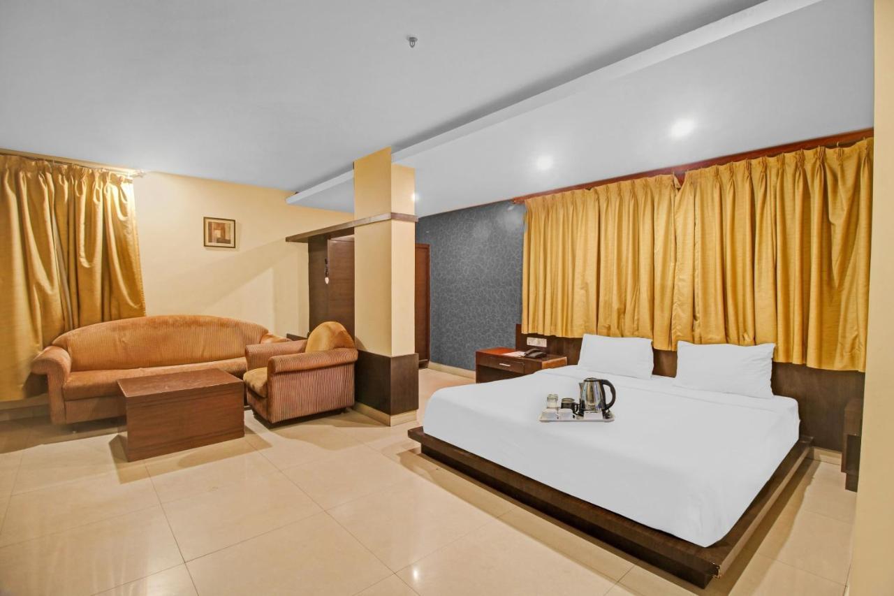 מלון היידראבד Townhouse The Grand Plaza מראה חיצוני תמונה