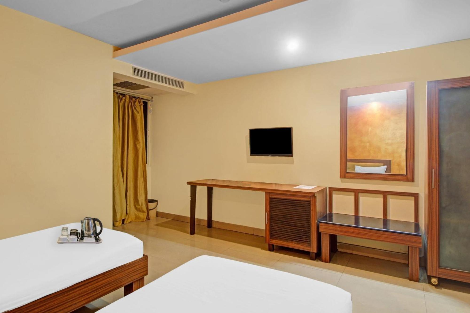 מלון היידראבד Townhouse The Grand Plaza מראה חיצוני תמונה