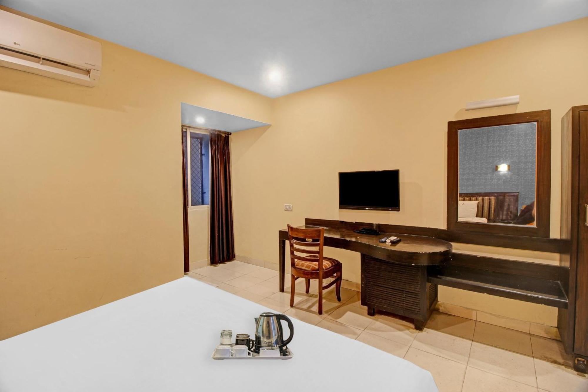 מלון היידראבד Townhouse The Grand Plaza מראה חיצוני תמונה