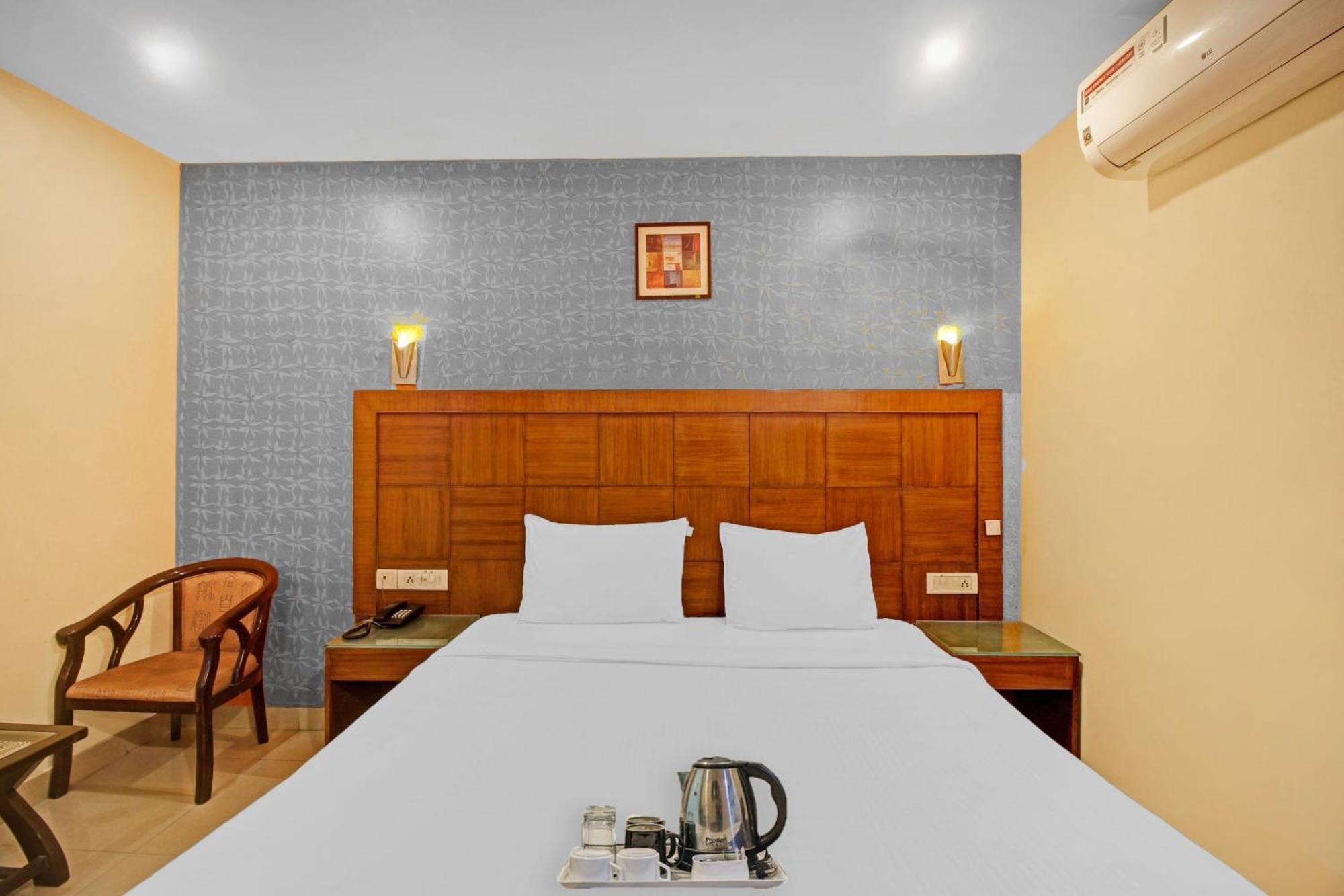 מלון היידראבד Townhouse The Grand Plaza מראה חיצוני תמונה