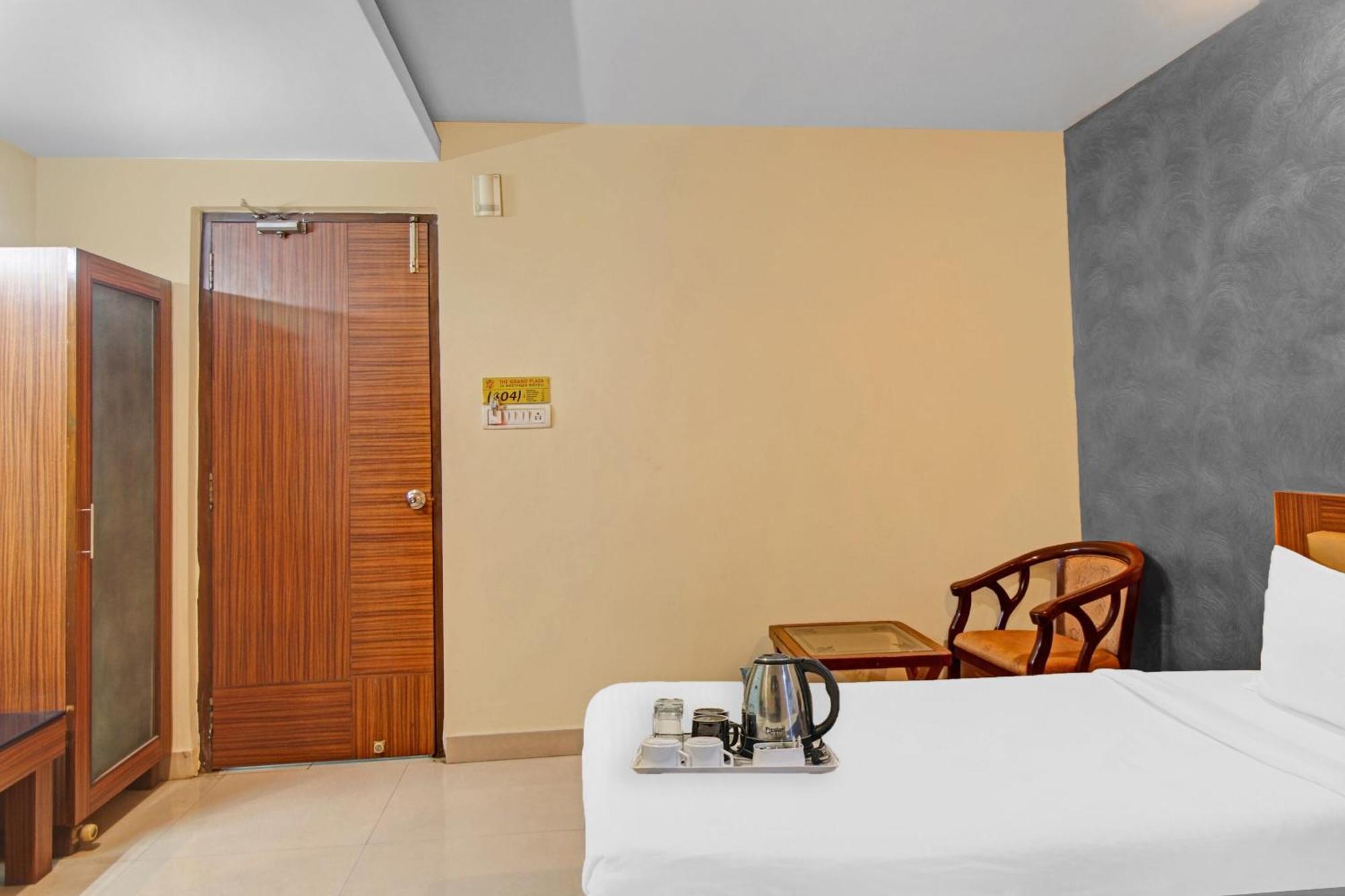 מלון היידראבד Townhouse The Grand Plaza מראה חיצוני תמונה