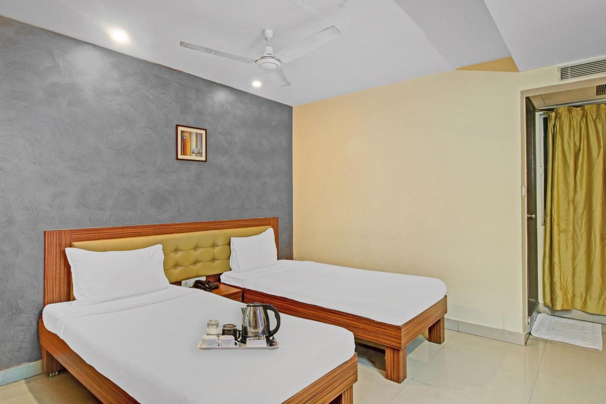 מלון היידראבד Townhouse The Grand Plaza מראה חיצוני תמונה