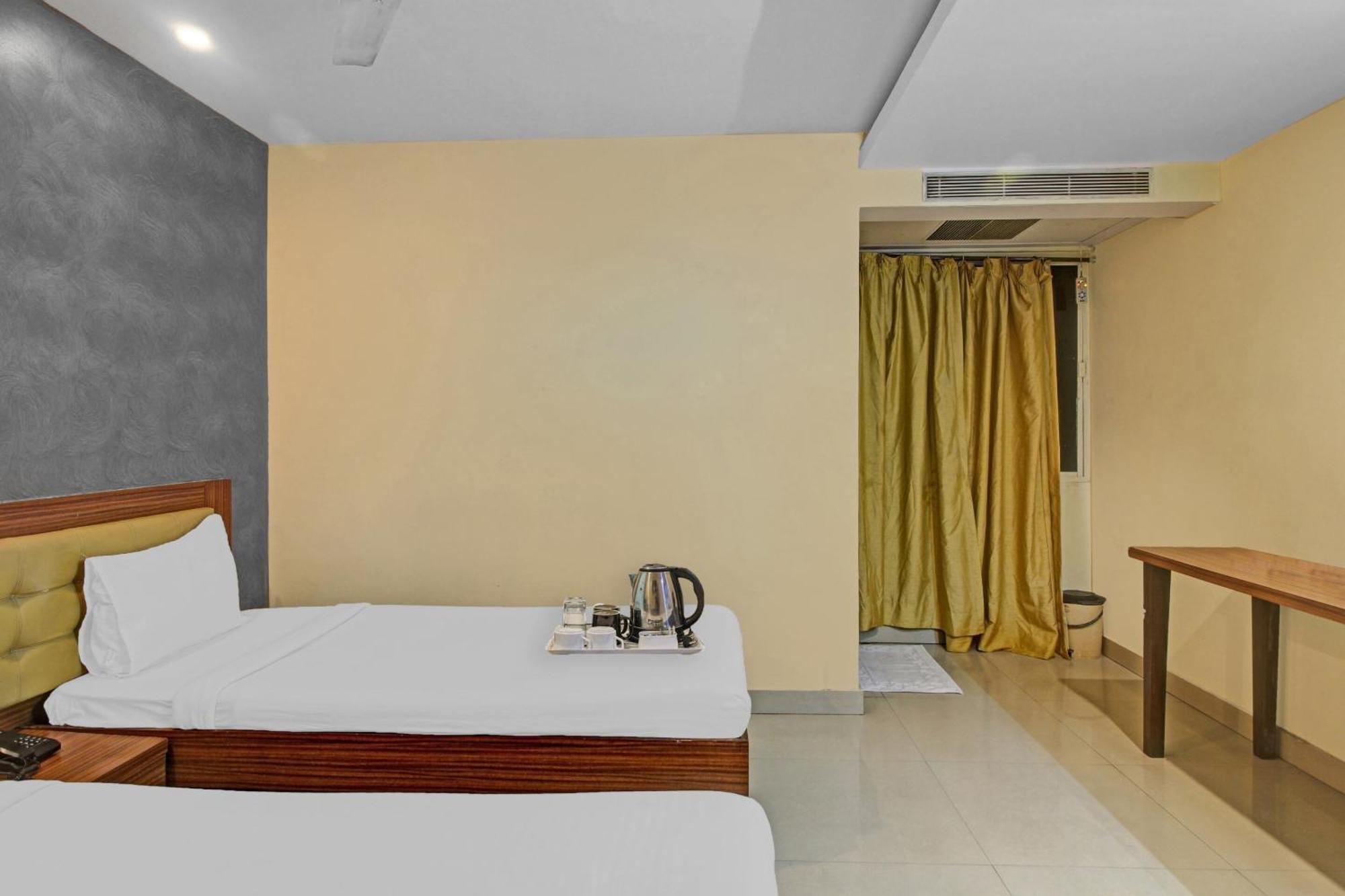 מלון היידראבד Townhouse The Grand Plaza מראה חיצוני תמונה